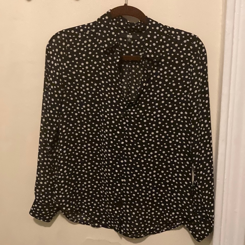 H&M black button up blouse with white dots